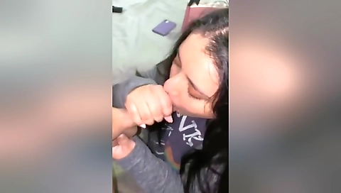 Dallas Girl Giving Birthday Bj Huge Cumshot To The Mouth!!