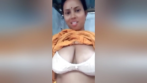 Desi Bhabhi Shows Her Big Boobs And Pussy
