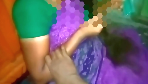 Tamil Aunty Boobs Pissing