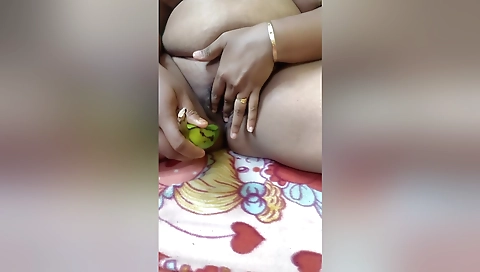 Sruti Fucking With Raw Banan At Home