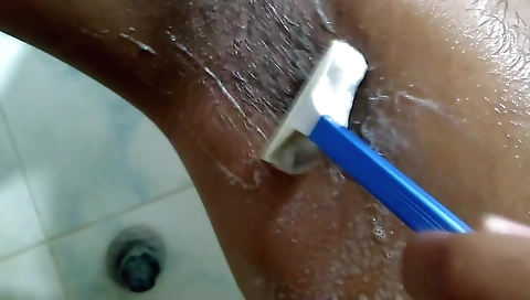 Hot Bhabhi Coda Cudi Karane Se Pahale Devar Ke Bagal Ke Baal Katate Hai - Hindi Audio
