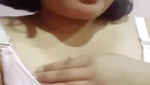 Boobs Showing Girl