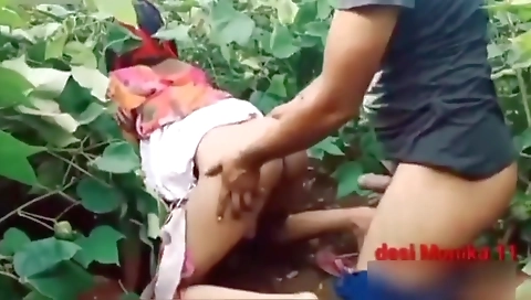 Bhabhi Ko Khet Me Choda