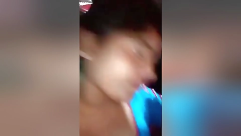 Today Exclusive -boudi Showing Her Boobs And Fingering