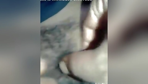 Hijabi Girl Pussy Fingering By Lover In Park