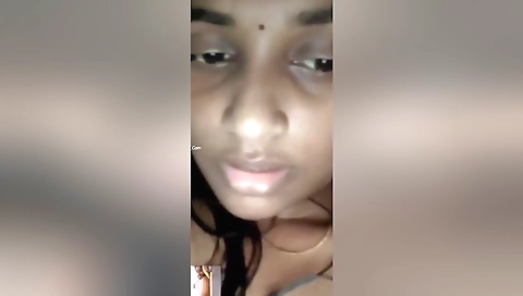 Today Exclusive -desi Lover Romance And Shows Her Nude Body 3