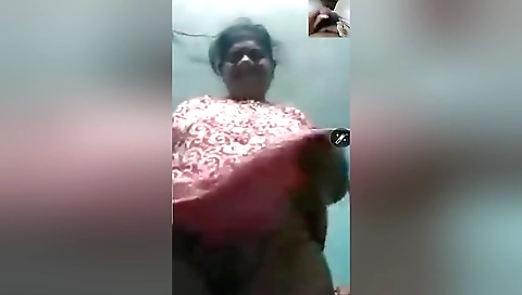 Today Exclusive- Mature Tamil Wife Showing Her Nude Body