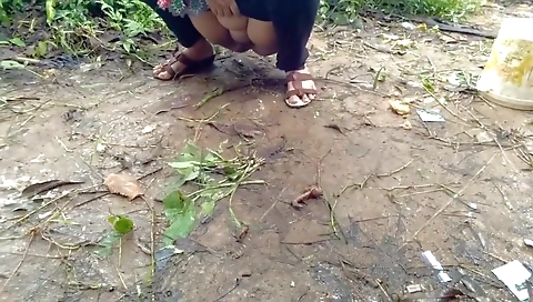 Desi Indian Outdoor Public Pissing Video Compilation