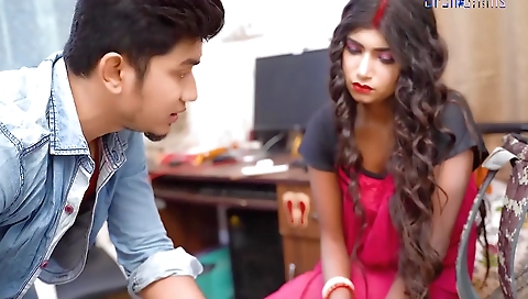 Desi Dirty Bhabi Wants Big Cock Of Her Laptop Service Boy