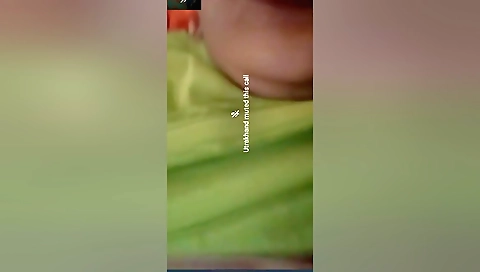 Today Exclusive -desi Bhabhi Shows Her Boobs And Shows Fucking In Video Call