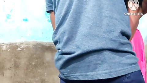 Pani Ke Paise Na Hona Ke Waja Se Bhabhi Ko Pani Wala Ke Sath Chodna Pada