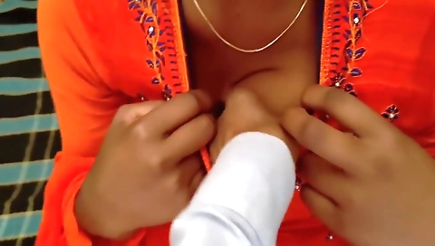 Phuli Chut Mausi Ki Chut Men Aungli Kiya Aur Boobs Dabaya With Huge Boobs