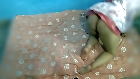 Bhabhi Ko Kela Khila Kr Choda Hard Sex Doggy Style Hindi Audio