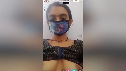 Sexy Desi Bhabhi Shows Boobs