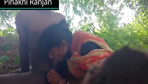Desi Village Bhabhi Ki Jangal Me Chudai