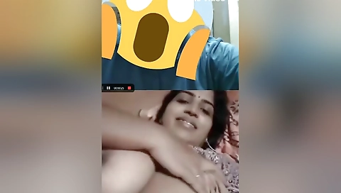 Today Exclusive- Desi Bhabhi Showing Her Boobs To Lover On Video Call 2