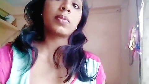 Today Exclusive- Cute Desi Girl Play With Her Boobs 2