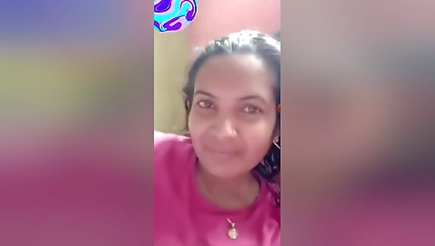Today Exclusive- Boudi Showing Her Boobs