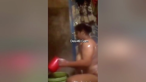 Sexy Desi Boudi Bathing And Fingerring 1