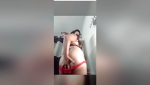 Today Exclusive- Sexy Bhabhi Showing Her Boobs And Ass On Cam Show 1