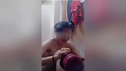 Today Exclusive- Cute Desi Girl Showing Boobs And Bathing 3
