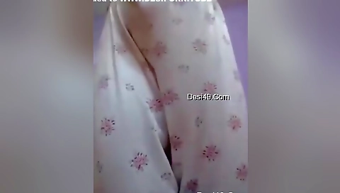 Cute Desi Girl Shows Her Boobs And Pussy