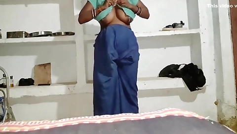 Desi Hindi Wife Fingering And Show Her Big Pussy And Big Nipple