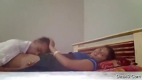 Today Exclusive- Desi Famous Couple Romance And Fucking 3