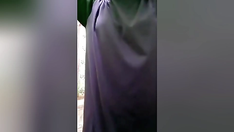 Today Exclusive- Cute Desi Girl Strip Her Cloths And Showing Her Boobs And Pussy