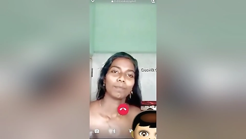 Mallu Girl Shows Boobs To Lover On Vc 4