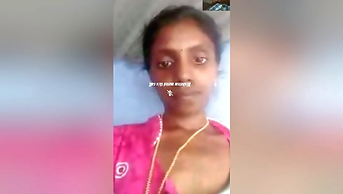 Today Exclusive- Tamil Wife Showing Her Boobs On Video Call