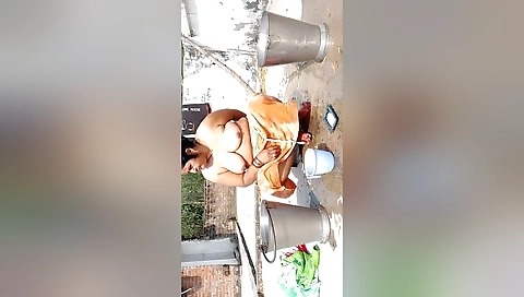 Today Exclusive- Horny Desi Bathing And Fucking 2