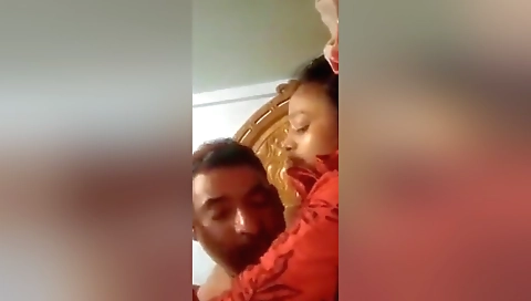 Today Exclusive -bangla Bhabhi Boobs Sucking By Hubby