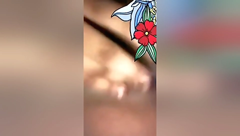 Today Exclusive -sexy Desi Girl Shows Her Boobs And Fingering