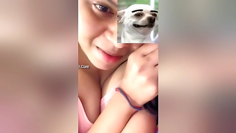 Today Exclusive-cue Desi Girl Shows Her Boobs On Vc