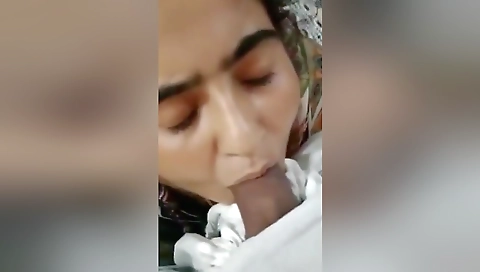 Today Exclusive -hot Paki Wife Shows Her Boobs And Give Blowjob