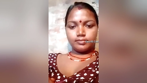 Today Exclusive- Horny Village Bhabhi Showing Her Boobs And Pussy 6