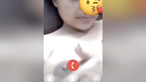 Today Exclusive- Paki Gf Showing Her Boobs And Pussy