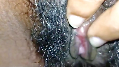 Red Saree Sexy Bhabhi Ki Cumshot Sex Full Hd 1080p Video !