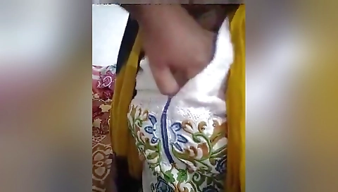 Today Exclusive- Desi Bhabhi Showing Her Nude Body And Blowjob 1