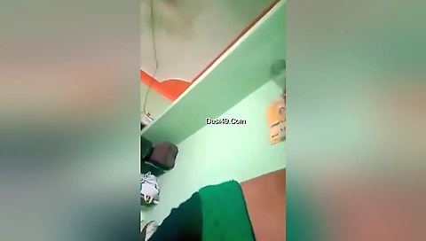 Sexy Telugu Bhabhi Give Handjob