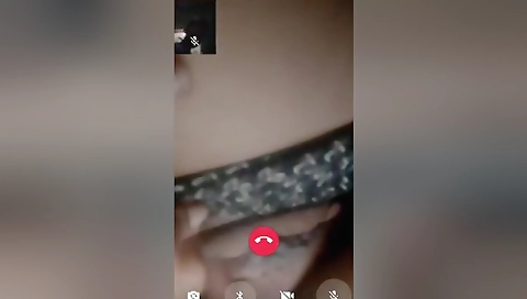 Today Exclusive- Desi Girl Showing Her Pussy On Video Call