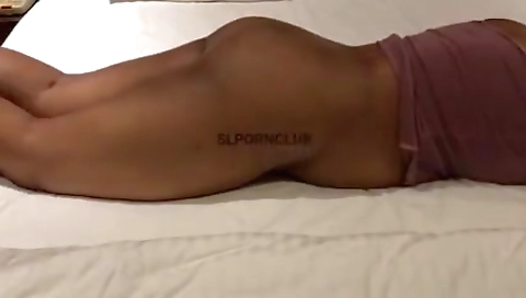 අමුතු ගැජට් එක ඇතුලට දාපු හැටි Sex Toy With Sri Lankan Girl