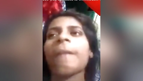 Cute Desi Girl Shows Her Boobs On Video Call