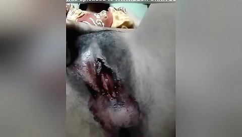 Cute Desi Girl Shows Her Pussy