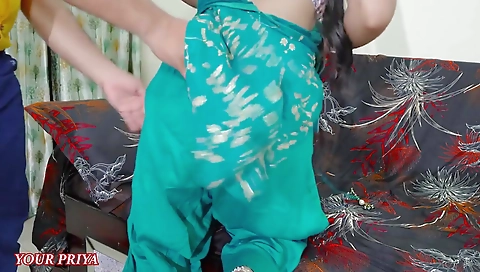 Chachi Bhatija Sex Indian Milf Priya Fucking With Clear Hindi Audio