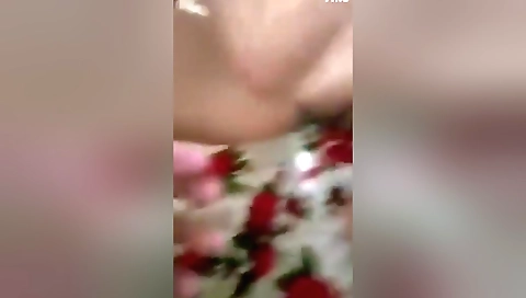 Today Exclusive-hot Paki Wife Strip Her Cloths