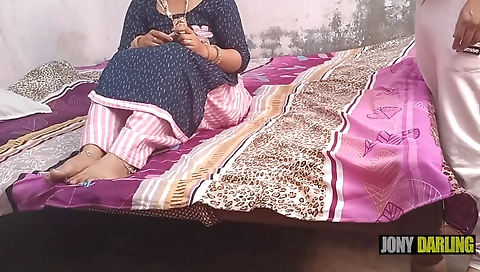 Randi Amma Ko Kothe Pe Jakar Bete Ne Paise Dekar Khoob Choda, Amma Ne Bete Ke Liye Dance Bhi Kiya