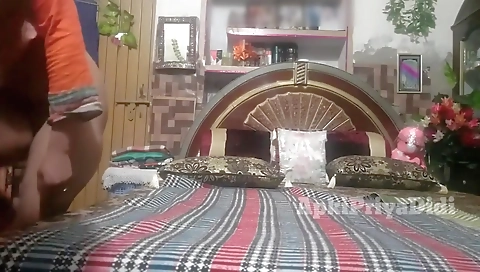 Indian Sex Maa Ke Samne Souteela Baap Ne Beti Ko Chud Diya With Hindi Audio