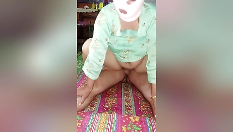 Desi Hot Pakistani Bhabhi Ki Mast Chudai